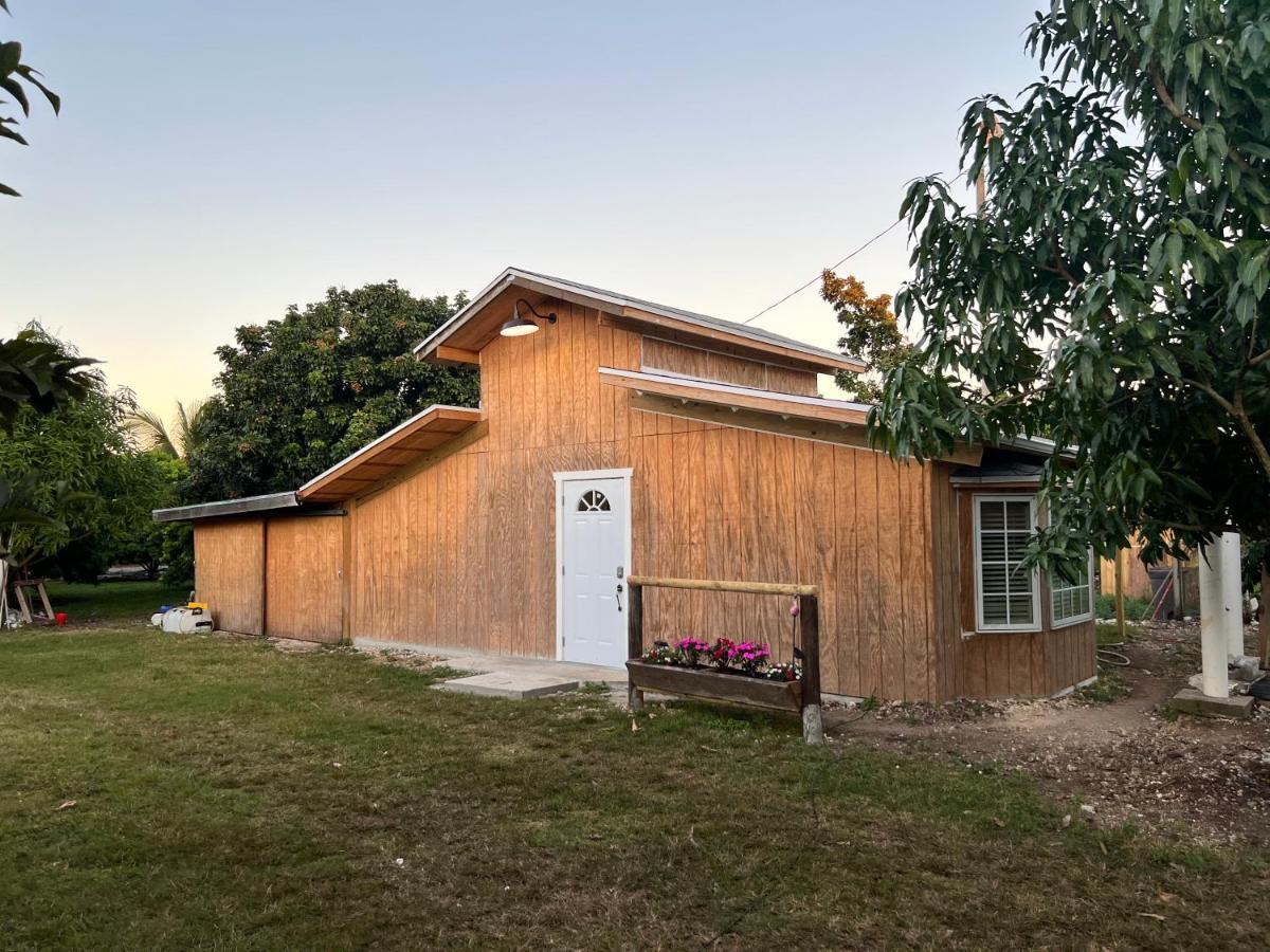 Pensjonat Maria'S Tiny Barn Homestead Zewnętrze zdjęcie
